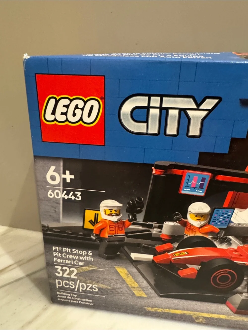 LEGO City F1 Pit Stop & Pit Crew with Ferrari Car Toy - New in box
